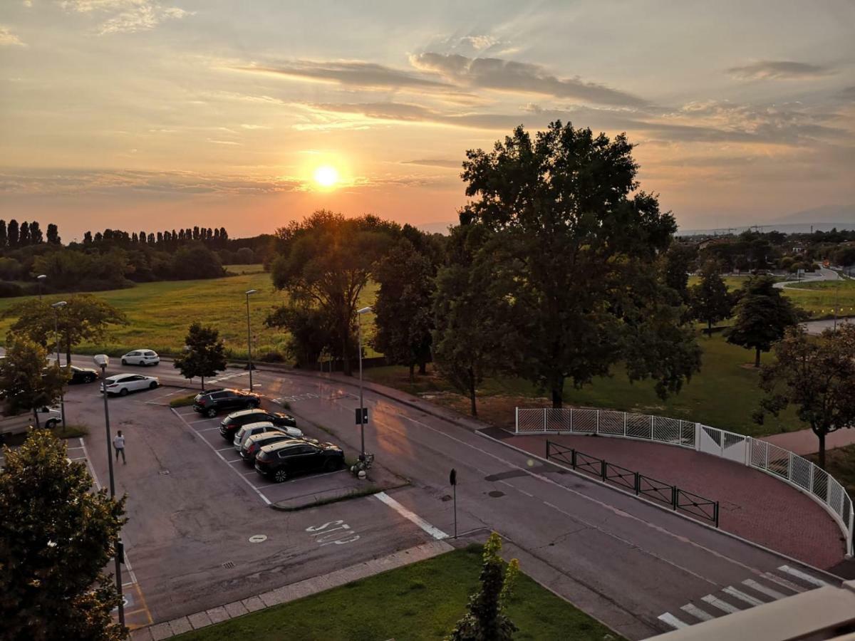 Sunset View Treviso Apartment Buitenkant foto