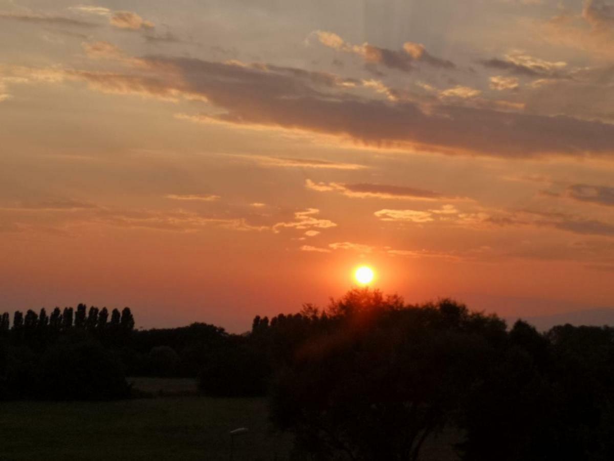 Sunset View Treviso Apartment Buitenkant foto